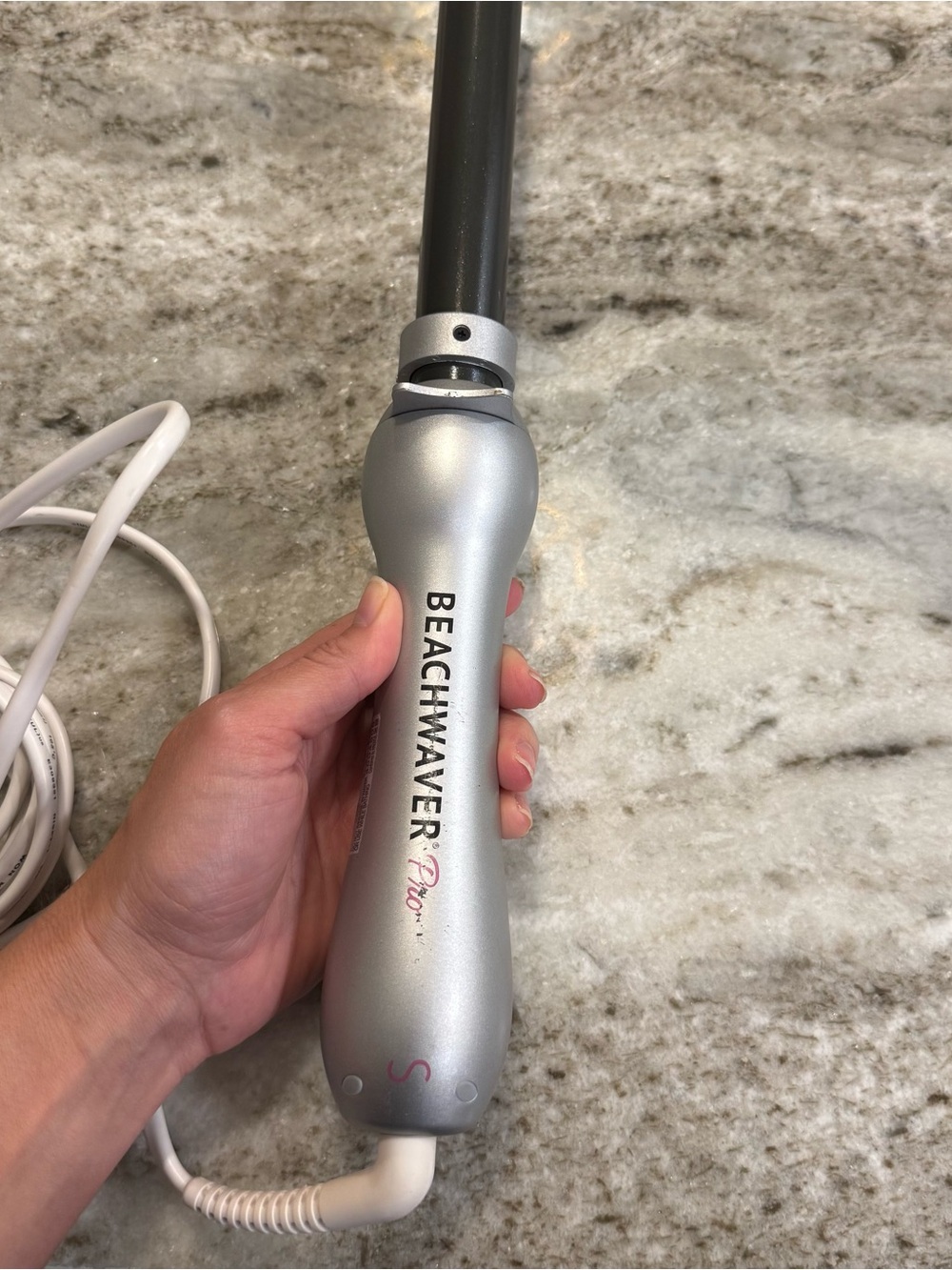 Beachwaver Pro 1.25” - Picture 3 of 5